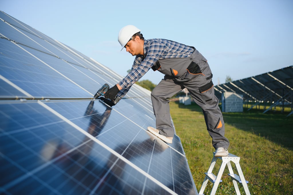 solar power worker 