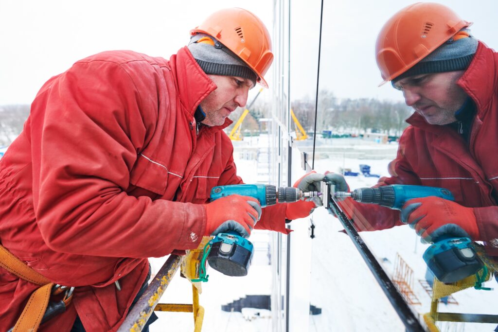 Winter Payroll Considerations for Construction Worker